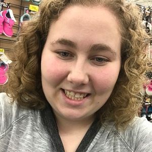 Meet your Posher, Stacey